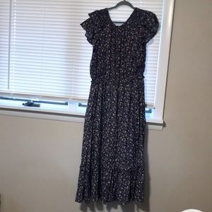 Cute Flowery Dress WITH POCKETS!